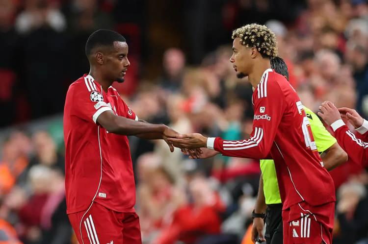 <p>Alexander Isak, Florian Wirtz ve Hugo Ekitike'yi kadrosuna katan İngiltere Premier Lig ekibi Liverpool, 2025'in en fazla ses getiren transferlerini yaptı.</p>
