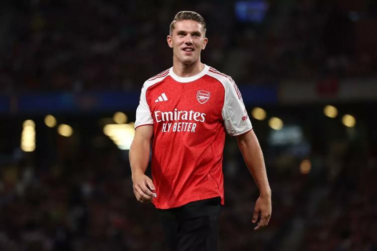 <p>İngiltere temsilcileri Arsenal ve Manchester United da 2025'te b&uuml;y&uuml;k harcama yapan takımlar arasında yer aldı.</p>
