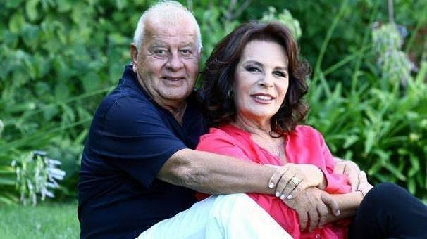 <p><strong>Zarafeti ve unutulmaz oyunculuğuyla milyonların g&ouml;nl&uuml;nde taht kuran Yeşil&ccedil;am yıldızı H&uuml;lya Ko&ccedil;yiğit ve eşi Selim Soydan, ge&ccedil;tiğimiz g&uuml;n Neşe Berber'in sunumunu &uuml;stlendiği "Soruyoruz" programının canlı yayın konuğu oldu.</strong></p>
