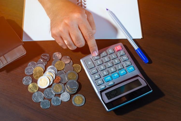 <p>Nakit oranı, yıllık ücret, işsizlik oranı, yakıt fiyatı, elektrik fiyatı, toplu taşıma, süt fiyatı, ekmek fiyatı, kahve fiyatı, ev fiyat endeksi, kira fiyat endeksi gibi faktörleri göz önünde bulundurularak yapılan araştırmada en düşük yaşam maliyeti olan başkentler belirlendi. </p>