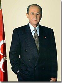 <p>Öte yandan Bahçeli'nin gençlik fotoğrafları da gündeme geldi... </p>
