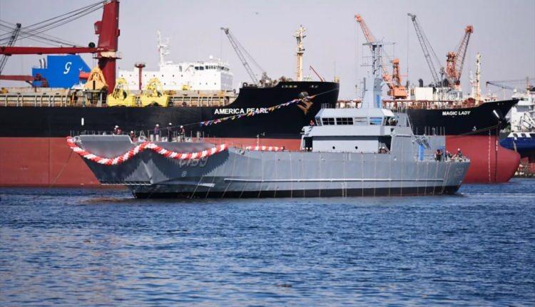 <p><span style="color:#B22222"><strong>LCT PROJESİNDE İLK GEMİ SUYLA BULUŞTU</strong></span></p>

<p>&nbsp;</p>

<p>Deniz Platformu denize indirildi: Yeni Tip &Ccedil;ıkarma Aracı (LCT) projesinin birinci gemisi 22 Şubat&rsquo;ta denize indirildi.</p>

<p>&nbsp;</p>
