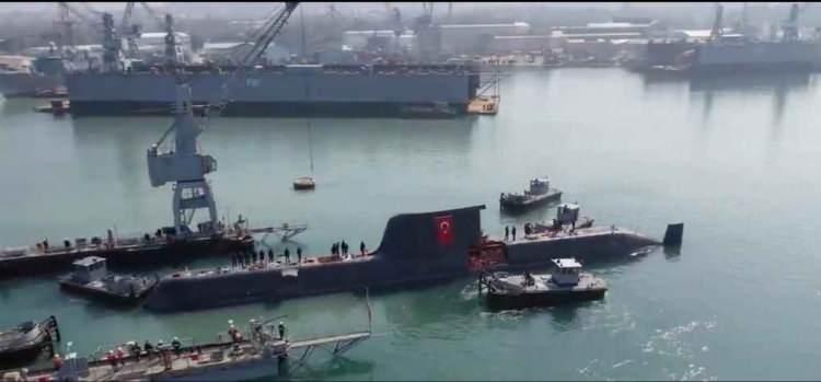 <p><span style="color:#B22222"><strong>PİRİREİS DOĞU AKDENİZ&rsquo;DE SINAVI GE&Ccedil;Tİ</strong></span></p>

<p>&nbsp;</p>

<p>TCG PİRİREİS (S-330), Doğu Akdeniz g&ouml;rev grubundaki ilk uzun s&uuml;reli g&ouml;revini tamamlayarak yetkinliğini kanıtladı.</p>
