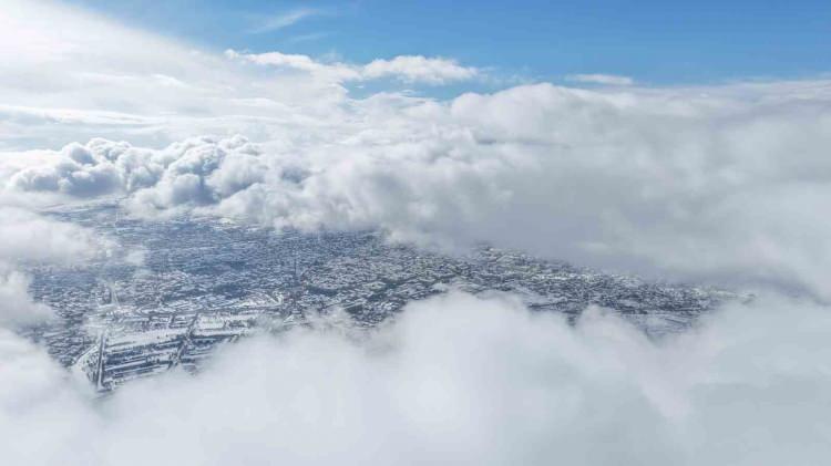 <p>Beyaza b&uuml;r&uuml;nen Elazığ, Kuzey Avrupa &uuml;lkelerini aratmıyor.</p>
