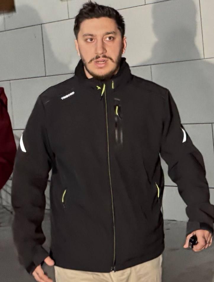 <p><span style="color:#FF0000"><strong>"ABLAMIN İNTİHAR GİRİŞİMİ OLMUŞTU"</strong></span></p>

<p><strong>Ablası Tuğyan'ın daha &ouml;nce intihar girişiminde bulunduğunu a&ccedil;ıklayan G&uuml;lter, "Son zamanlarda annemin Tuğyan ve Kervan (ablasının sevgilisi) ile arası iyi değildi.&nbsp;</strong></p>
