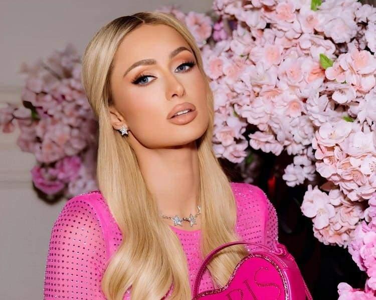 <p><strong>Modaya y&ouml;n veren tarzı, reality şovları ve devasa servetiyle t&uuml;m d&uuml;nyanın yakından tanıdığı Paris Hilton, pembe tutkusunu bu kez 63 milyon dolarlık yeni malikanesinde sergiledi.</strong></p>
