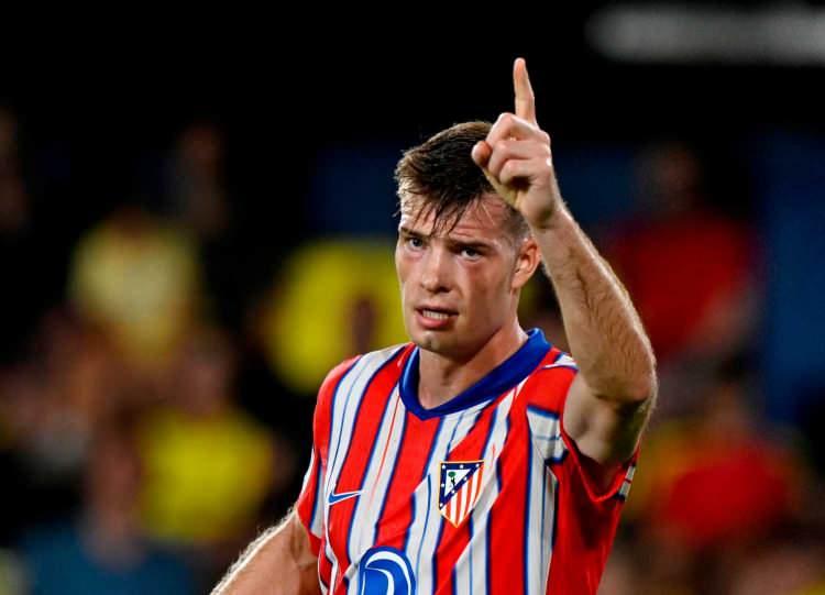 <p>S&ouml;rloth ile Atletico Madrid arasındaki bağlar kopuyor.<br />
<br />
Norve&ccedil;li golc&uuml;, Fenerbah&ccedil;e'nin anlaşmayı bitirmesini bekliyor. Kanarya bonservisi 30 milyon euronun altına indirmeye &ccedil;alışıyor.<br />
<br />
(AKŞAM)</p>
