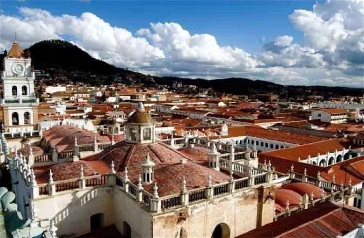 <p><span style="color:rgb(178, 34, 34)"><strong>Bolivya</strong></span></p>

<p>&nbsp;</p>

<p>90 g&uuml;n vizesiz.</p>
