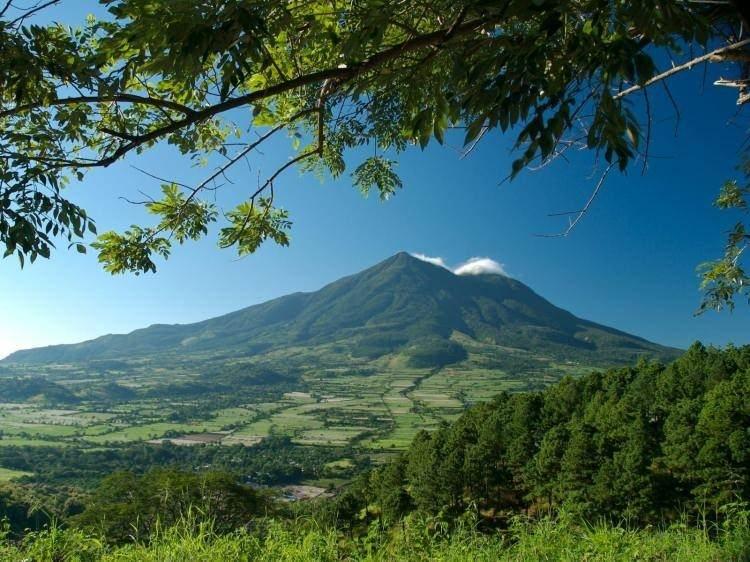 <p><span style="color:#B22222"><strong>El Salvador</strong></span></p>

<p>&nbsp;</p>

<p>90 g&uuml;n vizesiz.</p>
