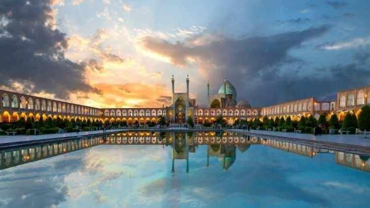 <p><span style="color:#B22222"><strong>İran</strong></span></p>

<p>&nbsp;</p>

<p>90 g&uuml;n vizesiz.</p>
