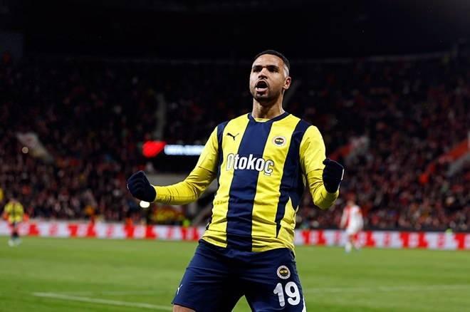 <p>Ara transferde kadrosuna yapacağı hamleler için çalışmalar yürüten Fenerbahçe'de Suudi Arabistan ekiplerinin Youssef En-Nesyri ilgisi bitmiyor.</p>