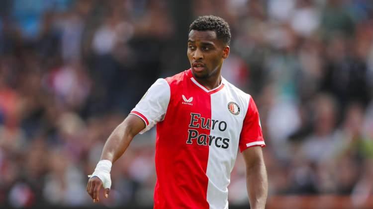 <p>&nbsp;Ancak son gelen bilgilere g&ouml;re, bu durum değişti ve Timber'ın Şampiyonlar Ligi fakt&ouml;r&uuml; gibi birtakım sebeplerden dolayı Galatasaray'da forma giyme fikrine daha sıcak baktığı aktarıldı.</p>
