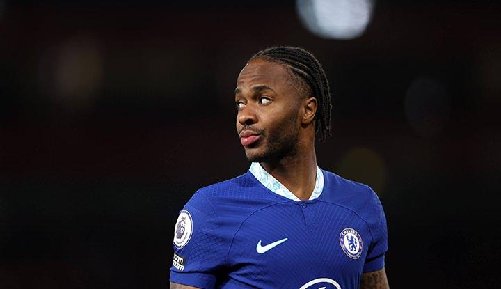 <p>Beşiktaş, kendisine kul&uuml;p arayan Raheem Sterling'in peşine d&uuml;şt&uuml;.<br />
<br />
Bonservissiz ve uygun bir maaşa gelmesi halinde Sterling'e kapılar a&ccedil;ılacak.<br />
<br />
(AKŞAM)</p>
