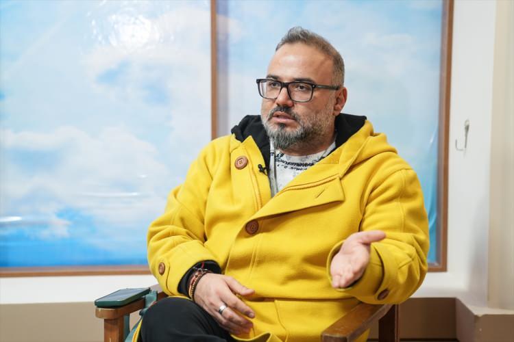 <p>Başarılı oyuncu, canlandırdığı Baki'nin yalnız bir karakter olmasından çok etkilendiğinin altını çizerek, şunları kaydetti:</p>