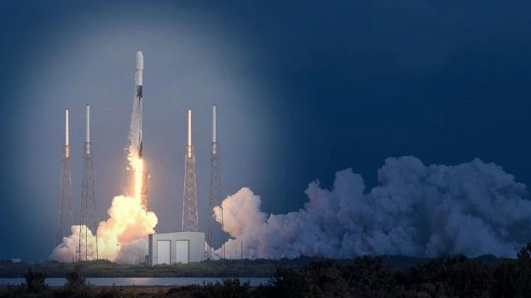 <p><strong>1 ARALIK</strong></p>

<p>&nbsp;</p>

<p>ASELSAN'ın LUNA-1 al&ccedil;ak y&ouml;r&uuml;nge IoT (nesnelerin interneti) uydusu, SpaceX Falcon-9 roketiyle y&ouml;r&uuml;ngeye fırlatıldı.</p>
