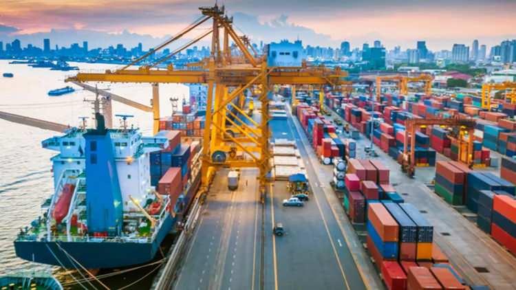 <p><strong>4 ARALIK</strong></p>

<p>&nbsp;</p>

<p>Kasım ayı itibarıyla son 12 ayda yıllıklandırılmış ihracat 270,6 milyar dolar ile rekor d&uuml;zeye ulaştı.</p>

<p>&nbsp;</p>
