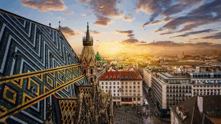 <p><span style="color:#B22222"><strong>2) VİYANA &ndash; </strong></span>Avusturya</p>
