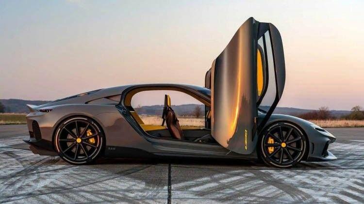 <p>İsve&ccedil;li otomotiv sihirbazlarının listemizi s&uuml;sleyen ikinci hiper otomobili, kurucusu Christian von Koenigsegg tarafından "mega GT" olarak adlandırılıyor. Bunun nedeni 1.700 beygir g&uuml;c&uuml;, 2.581 ft lbs tork ve her biri ger&ccedil;ek bir insanı taşıyacak şekilde tasarlanmış d&ouml;rt koltuğa sahip olması.</p>
