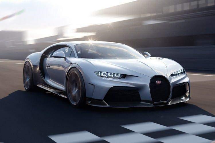 <p><strong><span style="color:#B22222">3)&nbsp; BUGATTI CHIRON SUPER SPORT</span>&nbsp; |&nbsp; 489 KM</strong></p>
