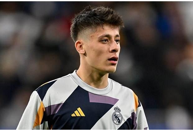<p>Ocak ayı içerisinde Milan yetkililerinin Arda iiçin Real Madrid kanadıyla görüşmelere başlayacağı aktarıldı.</p>
