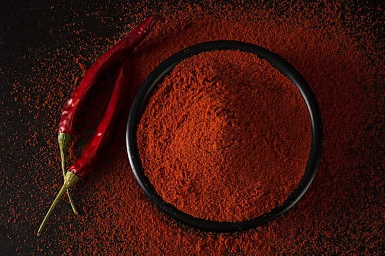 <p><strong>GÜNCEL LİSTE </strong></p>
<p>Kırmızı toz biberde domates</p>
<p>Çiğ dana ızgara köftede; Adene kebapta, dana kıymada, köftede kanatlı eti</p>