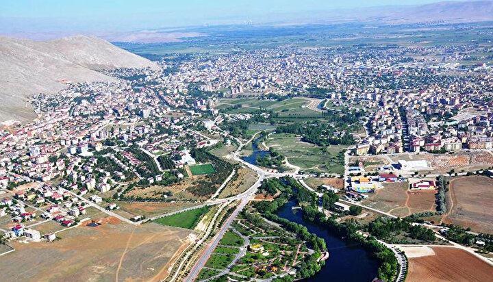 <p>Kahramanmaraş Elbistan nüfusu 127.755</p>