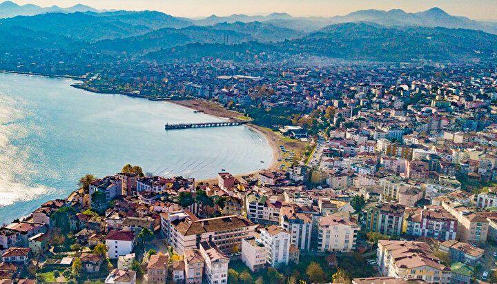 <p>Ordu Ünye nüfusu 132.915</p>
