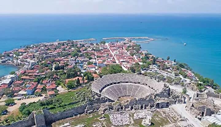 <p>Antalya Manavgat nüfusu 258.367</p>
