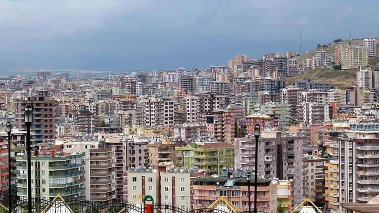 <p>Ebeveynlere destek için ücretsiz ya da düşük ücretli kreş ve çocuk bakım hizmetlerinin yaygınlaştırılması planlanıyor.</p>