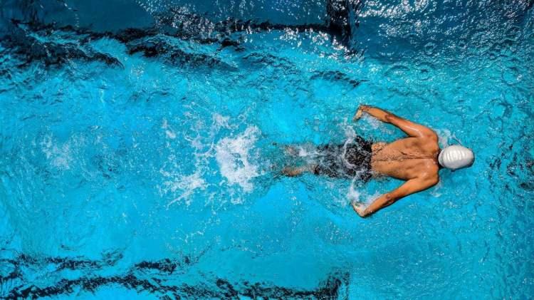<p>Hayatınıza haraket katın. Sevdiğiniz bir spor dalı bulabilirsiniz: futbol, koşu, yürüyüş, yoga, yüzme, fitness bunlardan bazıları olabilir.</p>
