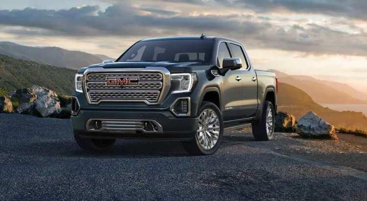 <p><strong><span style="color:#B22222">7)  GMC SIERRA </span> |  295 BİN 737</strong></p>
