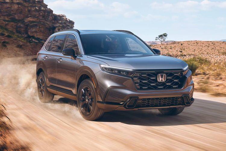 <p><strong><span style="color:#B22222">6) HONDA CR-V</span> | 361 BİN 457</strong></p>