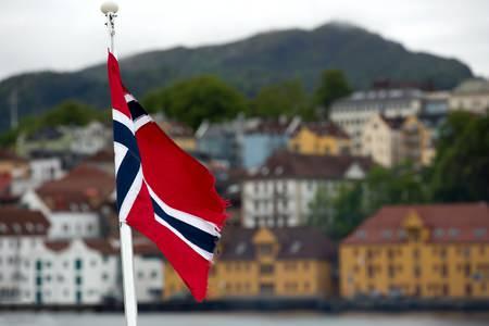 <p><span style="color:#B22222"><strong>18) NORVEÇ</strong></span></p>