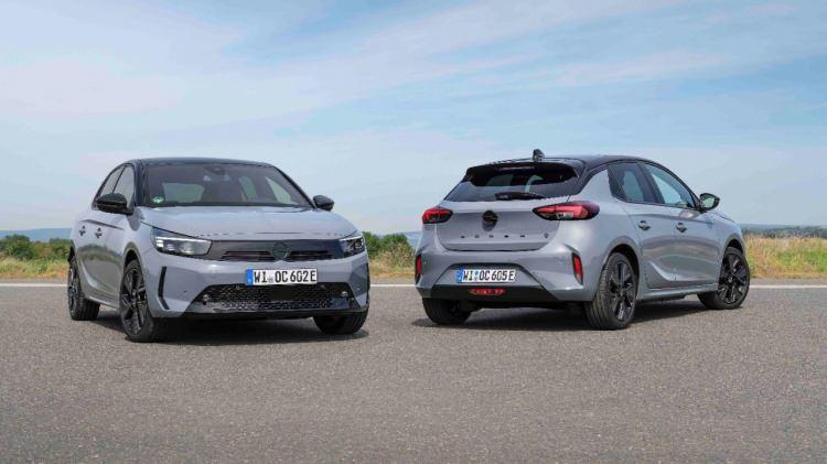 <p><strong>OPEL -</strong></p>
<p> </p>
<p><strong>Opel Corsa,</strong> ocak ayı boyunca 150 bin TL’ye 12 ay vadeli yüzde 0 faizli kredi veya 250 bin TL için 12 ay vade ve yüzde 1,99 faizli kredi seçenekleriyle satın alınabiliyor.</p>