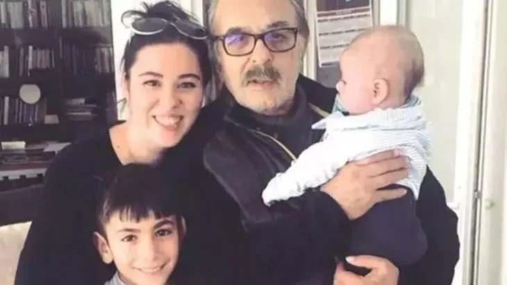 <p>Vefatıyla Türkiye'yi yasa boğan Ferdi Tayfur'un ciddi bir serveti olduğu ortaya çıktı. </p>
<p> </p>