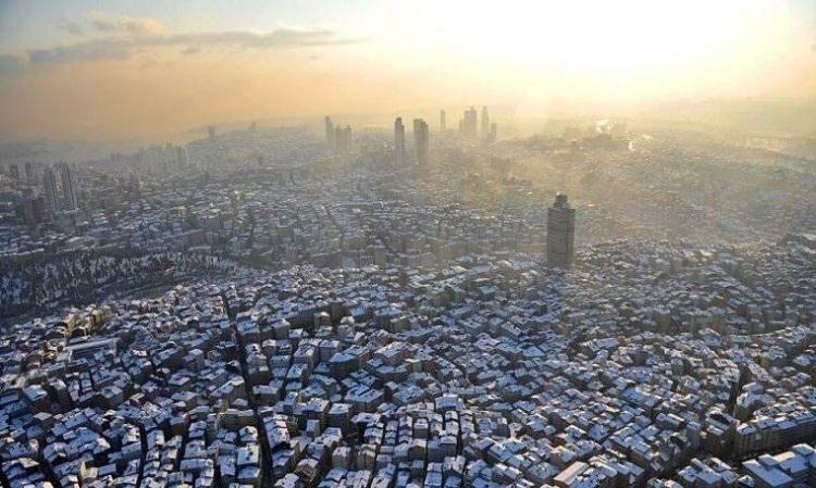 <p><span style="color:#B22222"><strong>AVCILAR VE BEYLİKDÜZÜ'NE DİKKAT</strong></span></p>

<p>Daha sonra çalışma kapsamını genişleterek İstanbul'u 4 bölgeye ayırdıklarını ve 2015-2023 arasındaki trendi, bölgelere göre ayrıca incelediklerini kaydeden Şahin, söz konusu incelemede hava kirliliğindeki parametrelerin değişimine ilişkin şu tespitlerde bulundu:</p>
