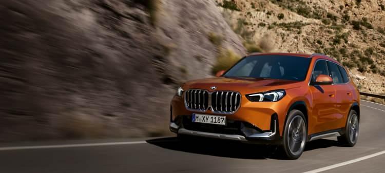 <p>Onu yine Alman markası BMW takip ediyor. 25 bin 784 satış rakamıyla BMW pazarın yüzde 21,75’ini elinde tutuyor.</p>