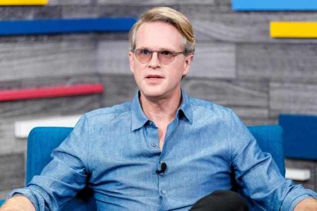 <p><strong><span style="color:#B22222">CARY ELWES</span> | Aktör</strong></p>