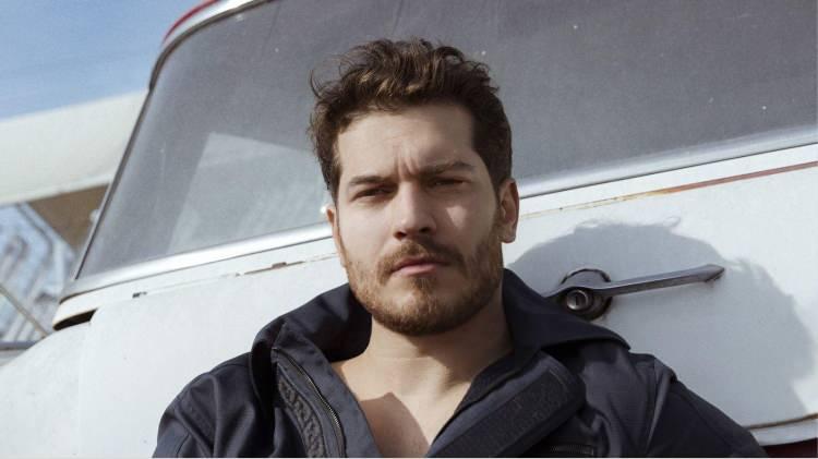 <p><span style="color:#B22222"><strong>ÇAĞATAY ULUSOY</strong></span></p>