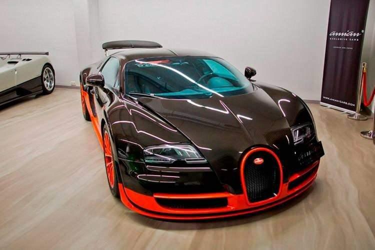 <p><strong><span style="color:#B22222">8) BUGATTI VEYRON SUPER SPORT</span> | 430 KM/S</strong></p>