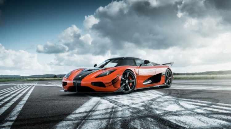 <p><strong><span style="color:#B22222">6) KOENIGSEGG AGERA RS </span> | 447 KM</strong></p>