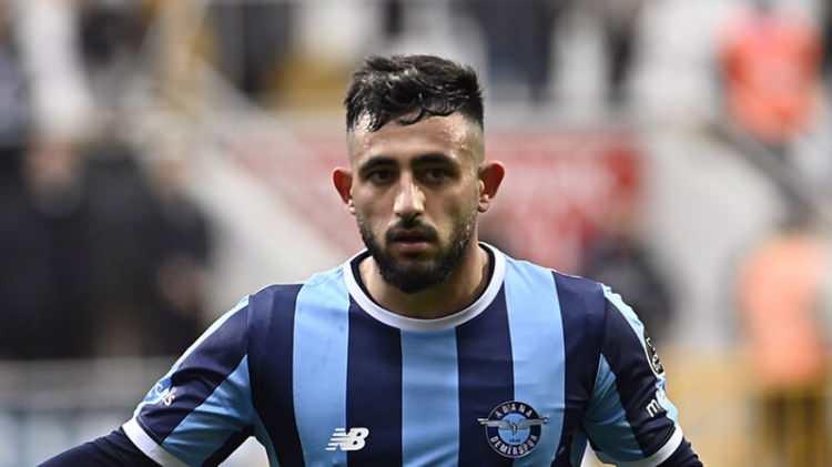 <p><strong>Orada Vargas'a çok büyük para verdiler; ama doğru davranılsaydı Beşiktaş ya da Trabzonspor'a yarı maaşa gelmeye razıydı.</strong></p>