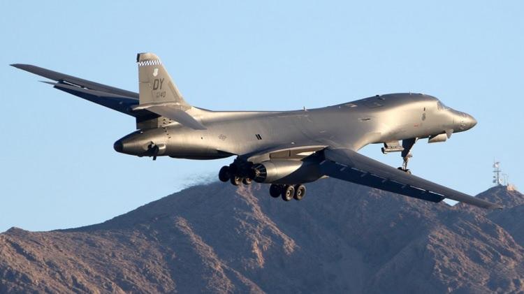 <p><strong><span style="color:#B22222">5)  ROCKWELL B-1 LANCER</span>  |  ABD  |  1986</strong></p>

