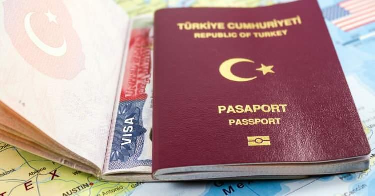 <p>HOLLANDA</p>
<p>Düzenli seyahat edenler için uzun süreli vize seçenekleri sağlıyor.</p>