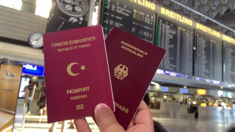 <p>Uzun süreli vize almayı planlayanlar için, başvuru süreçlerinde seyahat geçmişi, finansal durum ve belgelerin eksiksiz sunulması büyük önem taşıyor. Bu detaylara dikkat ederek, seyahat planlarınızı kolaylıkla gerçekleştirebilirsiniz.</p>