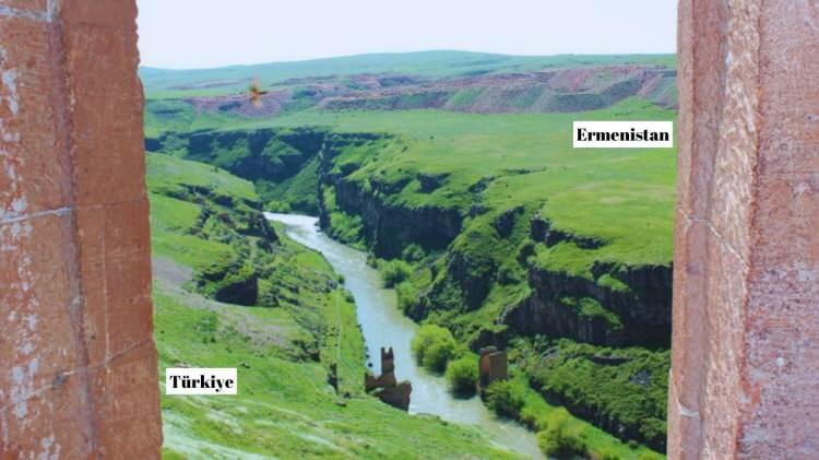 <p><strong>Türkiye ve Ermenistan sınırı (Kars, Ani)</strong></p>