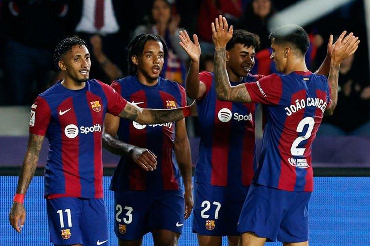 <p>7- Barcelona</p>
