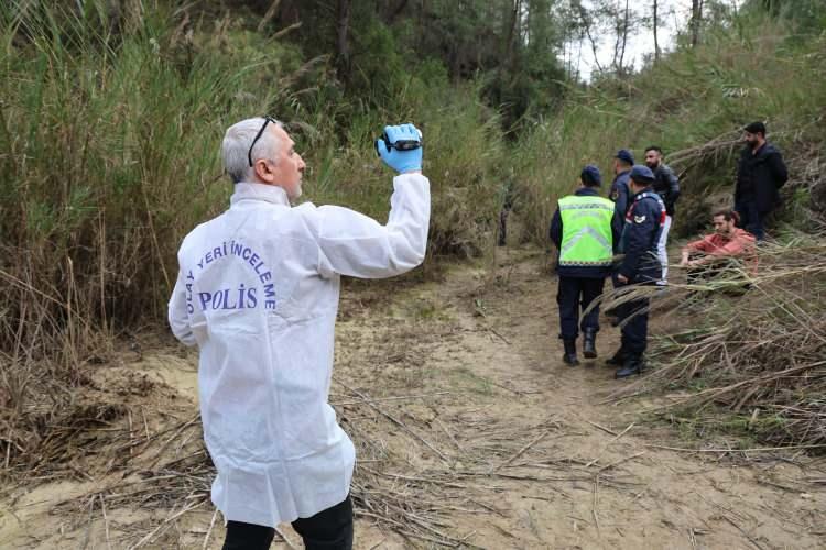 <p>Mersin'in Tarsus ilçesinde devriye ekiplerinde görevli 19 yıllık polis memuru Mehmet Tehçi (44), dün önce eşi Ferdane Tehçi'yi (37) evinde boğarak öldürmüştü.</p>
