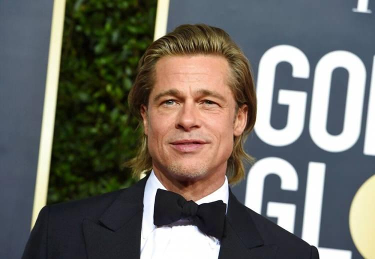 <p>Fransa’da yaşayan bir kadın, sahte Brad Pitt’e tam 830 bin eurosunu kaptırdı. Dolandırıcıların Türkiye’ye uzandığı iddia edilen oyunu filmlere konu olacak cinsten…</p>

<p> </p>
