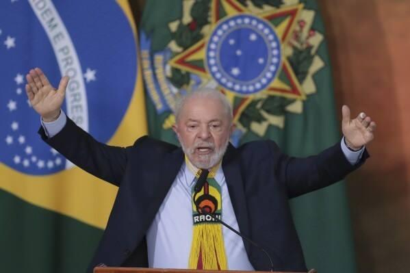 <p><strong><span style="color:#B22222">16)  LULA DA SILVA </span> |  Brezilya Başkanı</strong></p>

